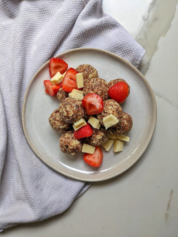 Strawberries & Cream Bliss Balls | 20 x 30g Balls